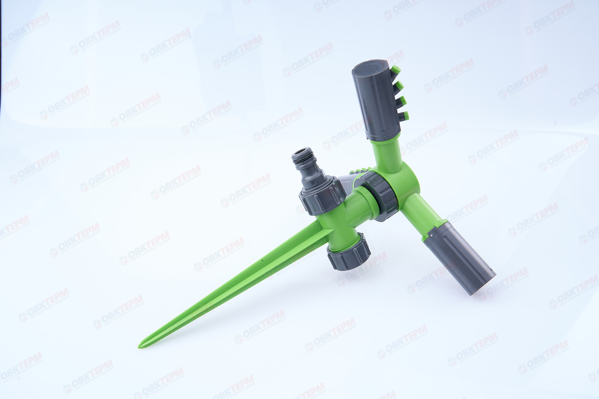 Распылитель круговой с боковой подачей на колышке (ABS) (100/25 шт) PLAMIX/CRAB  PL-524 - Изображение №1