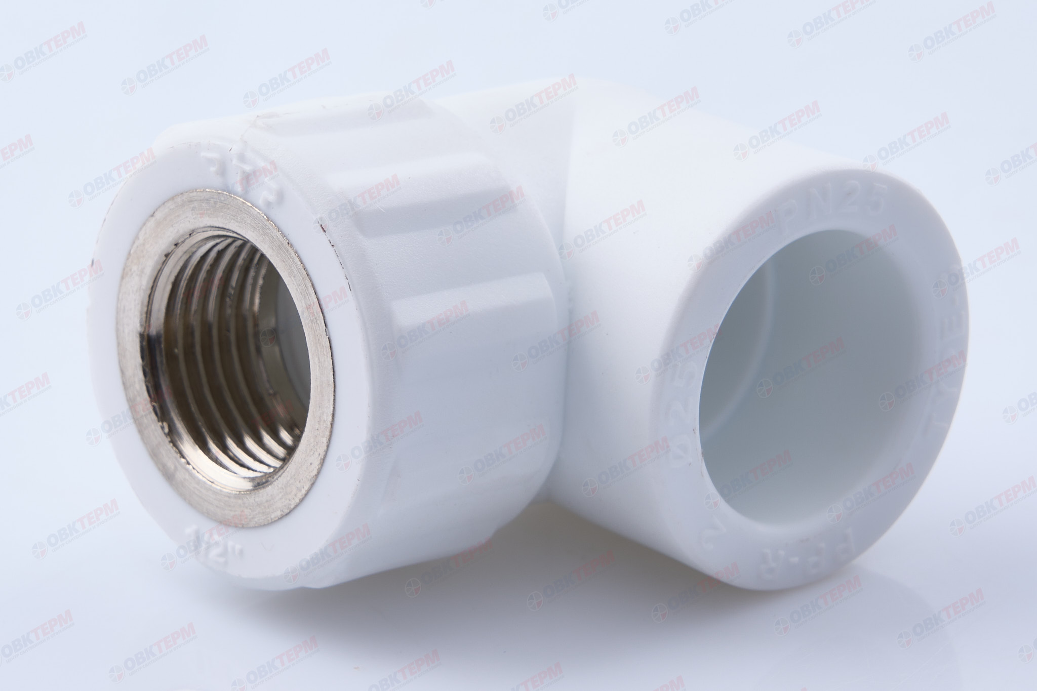 Угол с МРВ  25 * 1/2"   БЕЛЫЙ PP-R   (RTP)    (100/25) - Изображение №1