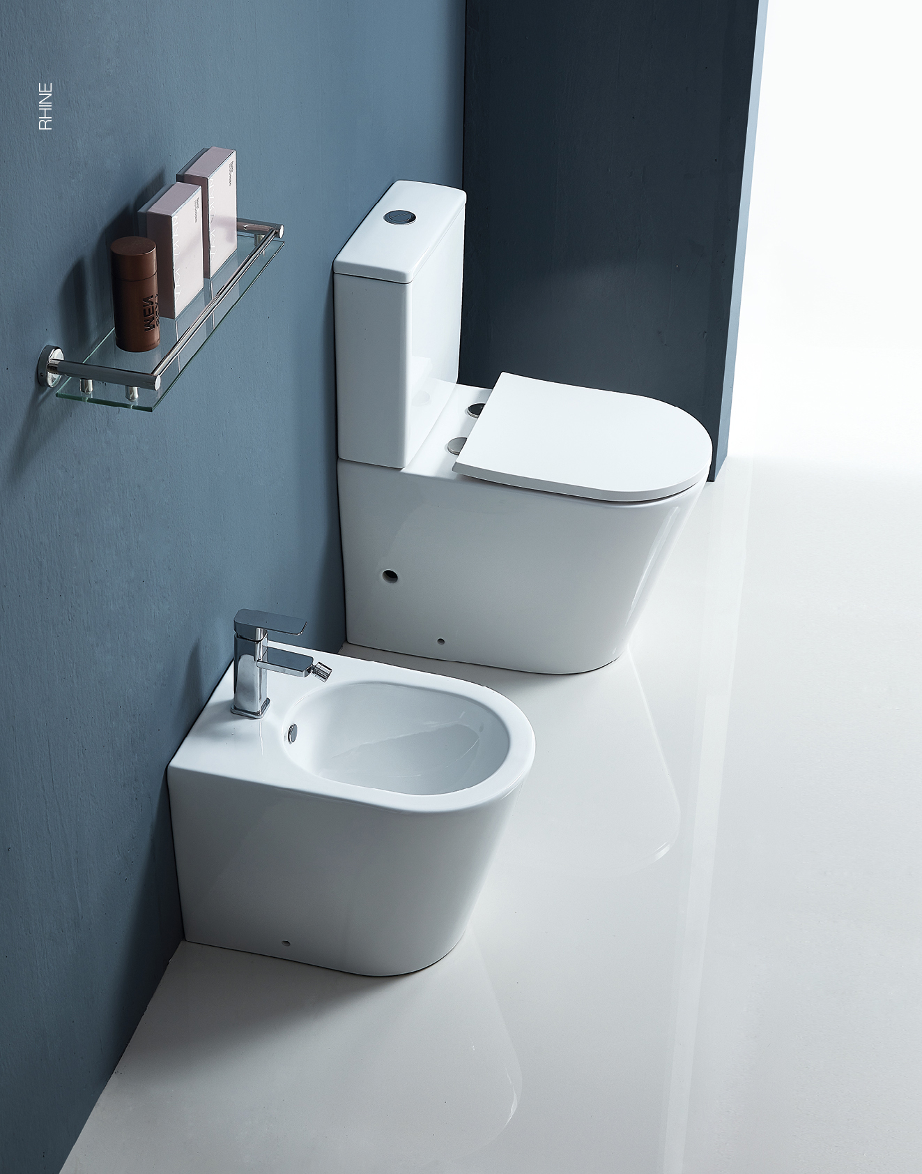 Унитаз-компакт MIXXUS PREMIUM BEVEL-0402-R система смыва RIMLESS, компл.в 2 ящ (670x390x880mm) - Изображение №4