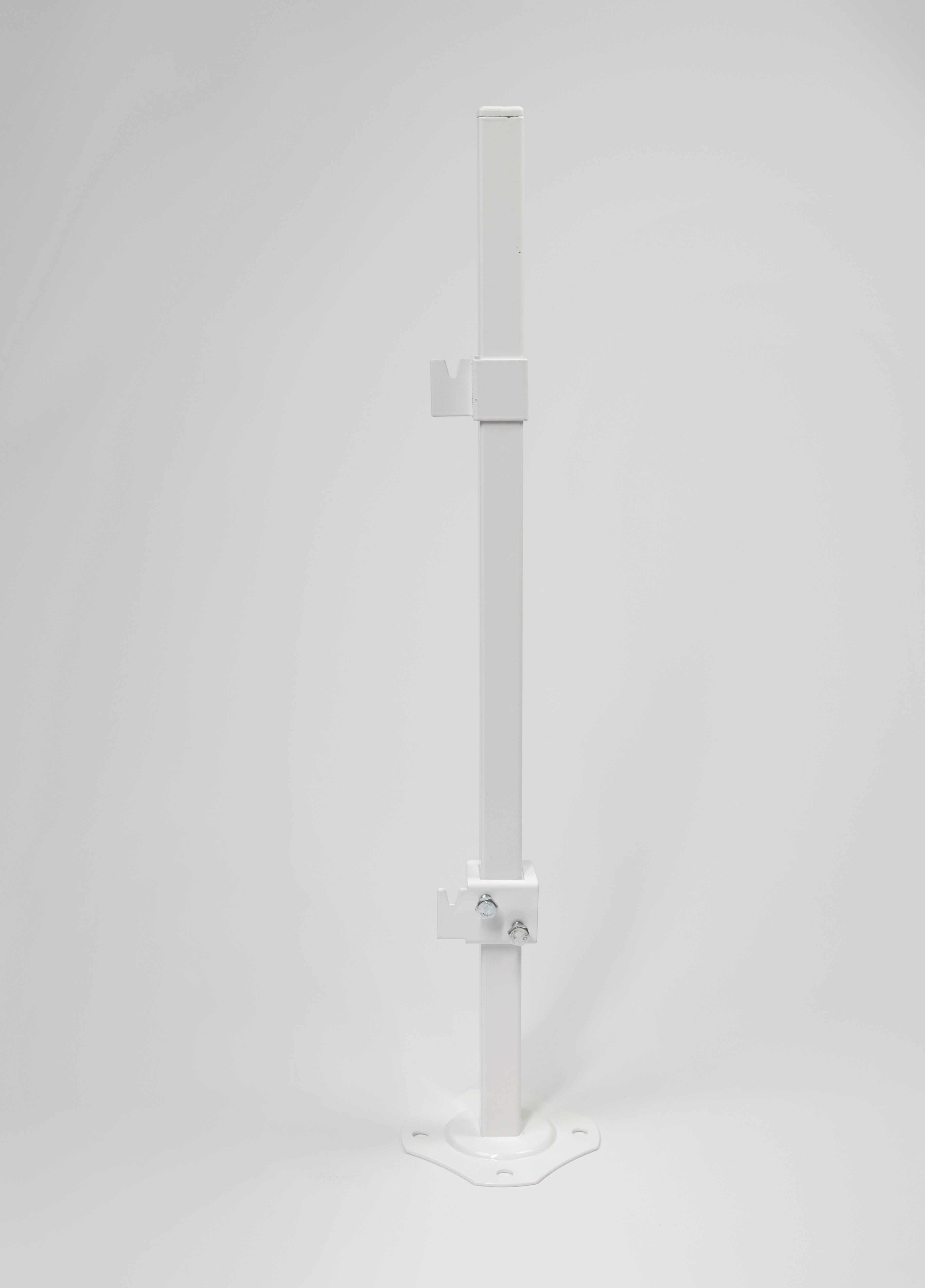 Крепление напольный для СПР за скобы на задней панели,стойка 20*20/670мм(10 шт/кор) - Изображение №1