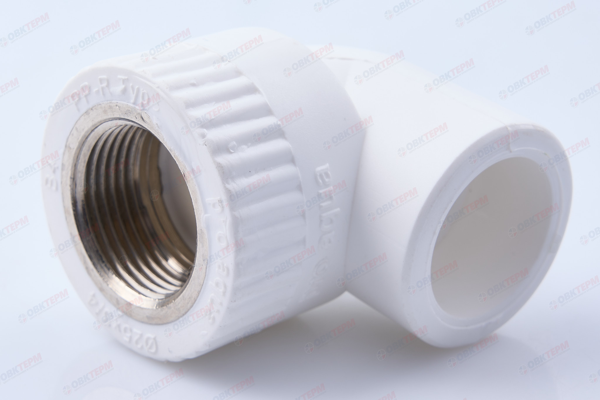 Угол с МРВ  25 * 3/4"   БЕЛЫЙ   (PRO AQUA)     (100/10) - изображение №1