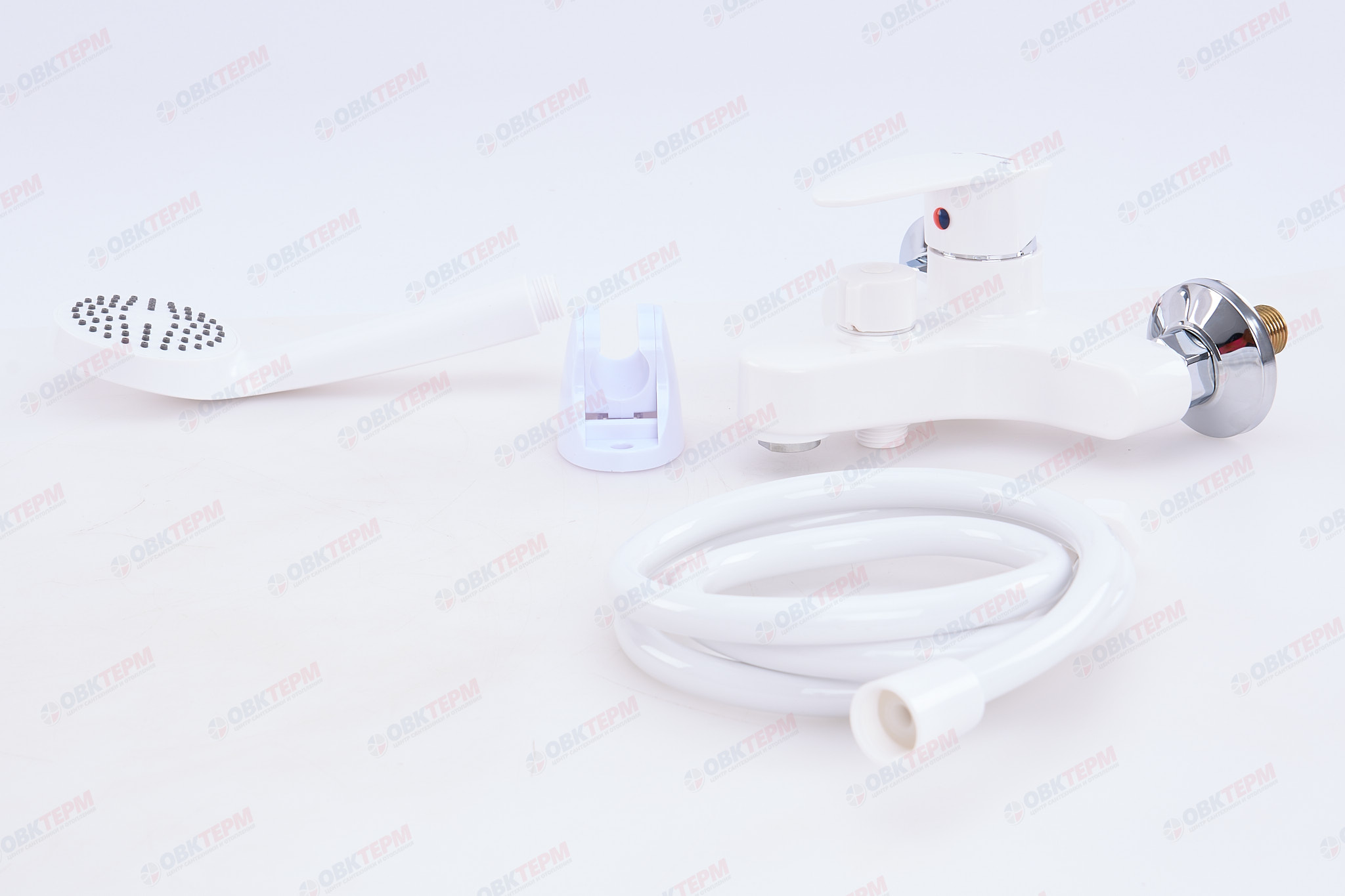 Смеситель д/ванны PLAMIX CEZAR-009 EURO SET WHITE (со шлангом, лейкой и кронштейном) (20 шт/ящ) - Изображение №3