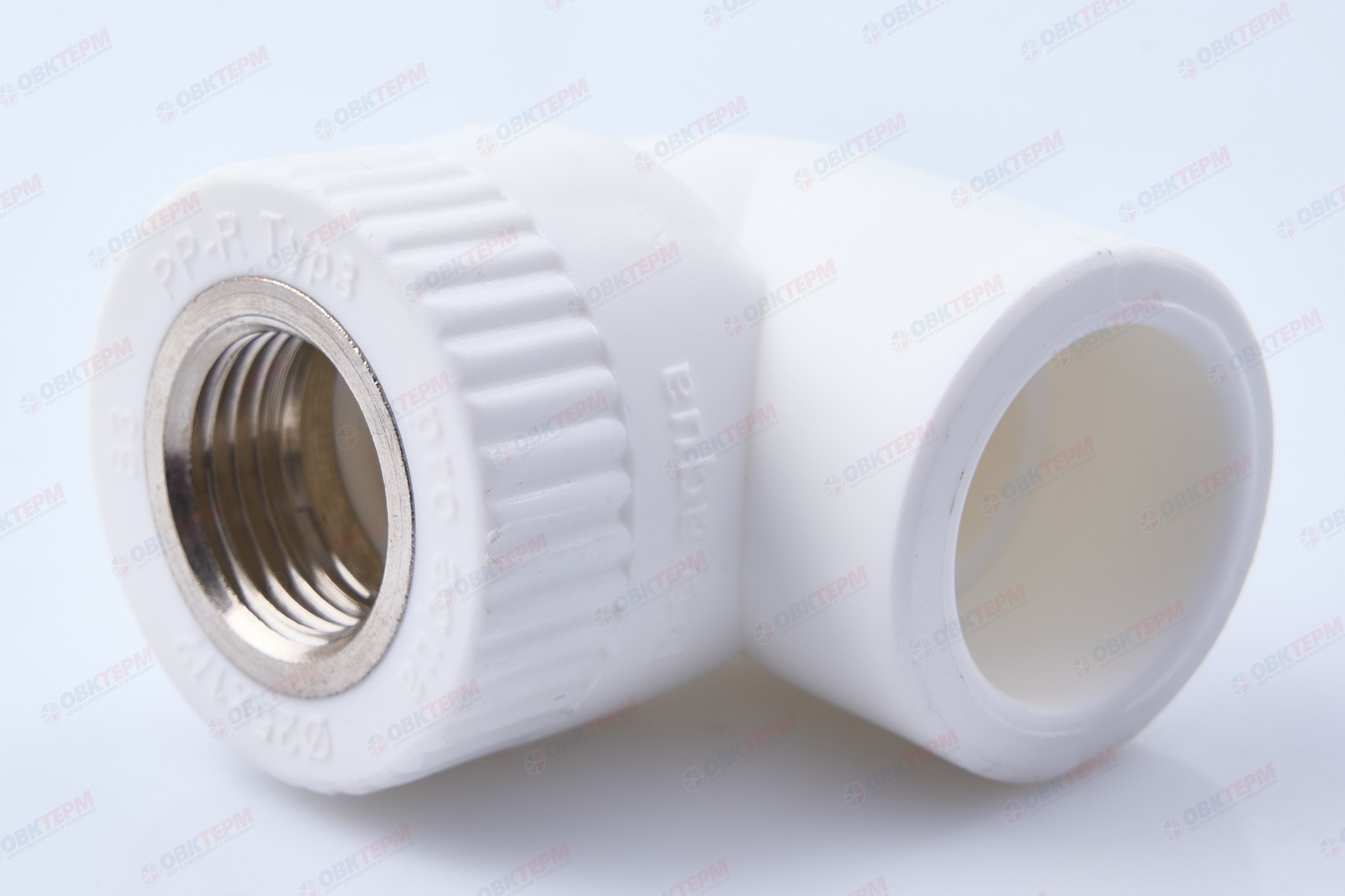 Угол с МРВ  25 * 1/2"    БЕЛЫЙ   (PRO AQUA)      (100/10) - изображение №1
