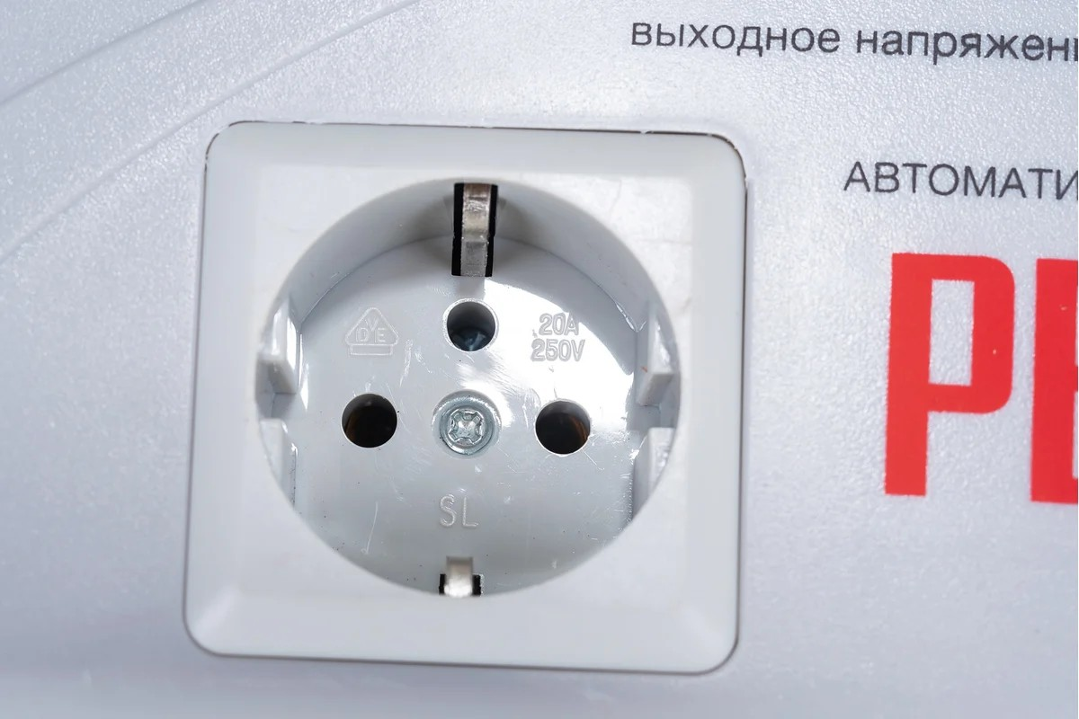 Стабилизатор ACH НАСТЕННЫЙ  -   500 Н1/1-Ц Lux  Ресанта - Изображение №3