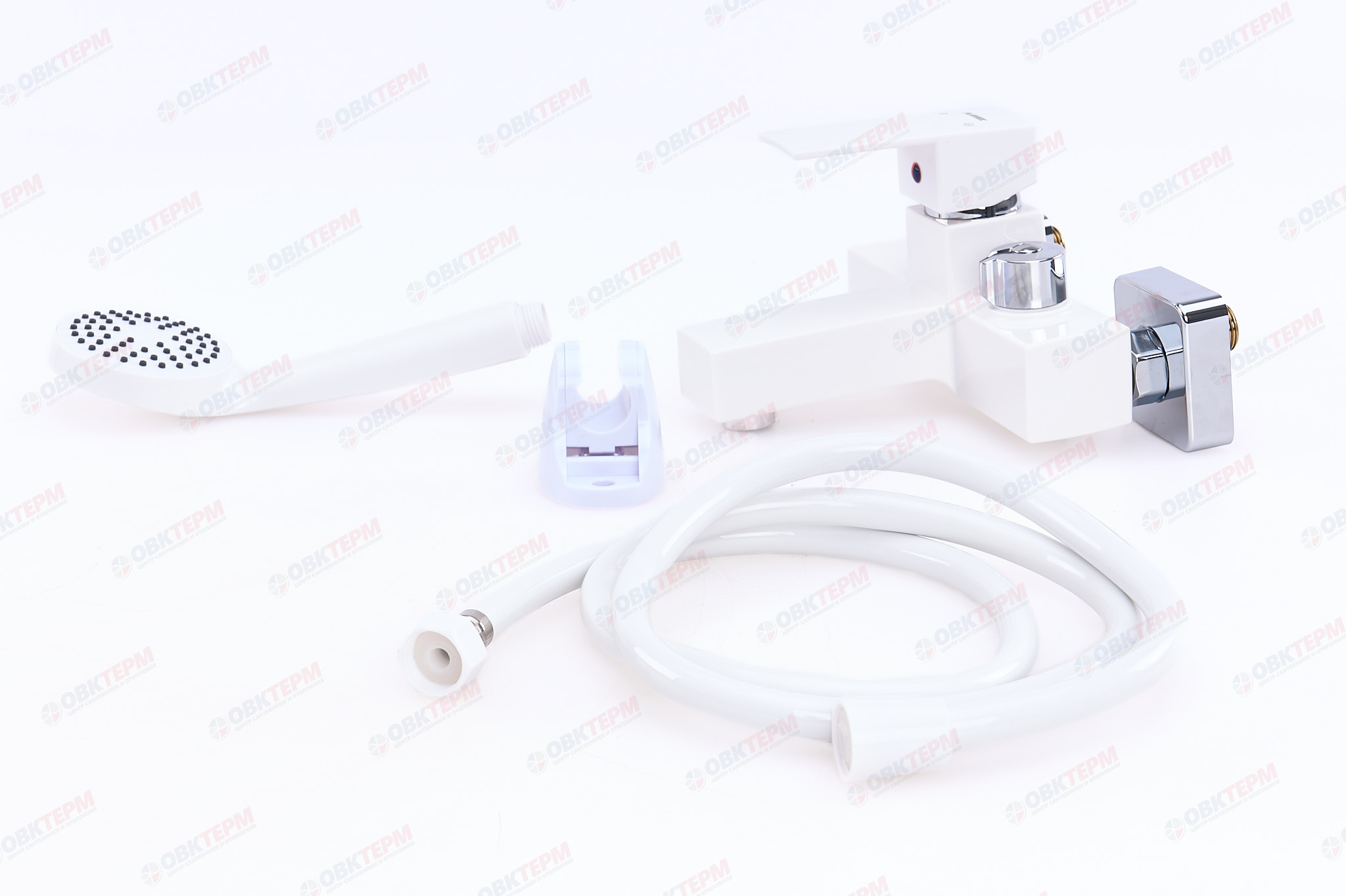 Смеситель д/ванны PLAMIX KUBUS-009 EURO SET White (со шлангом, лейкой и кронштейном) (20 шт/ящ) - Изображение №3