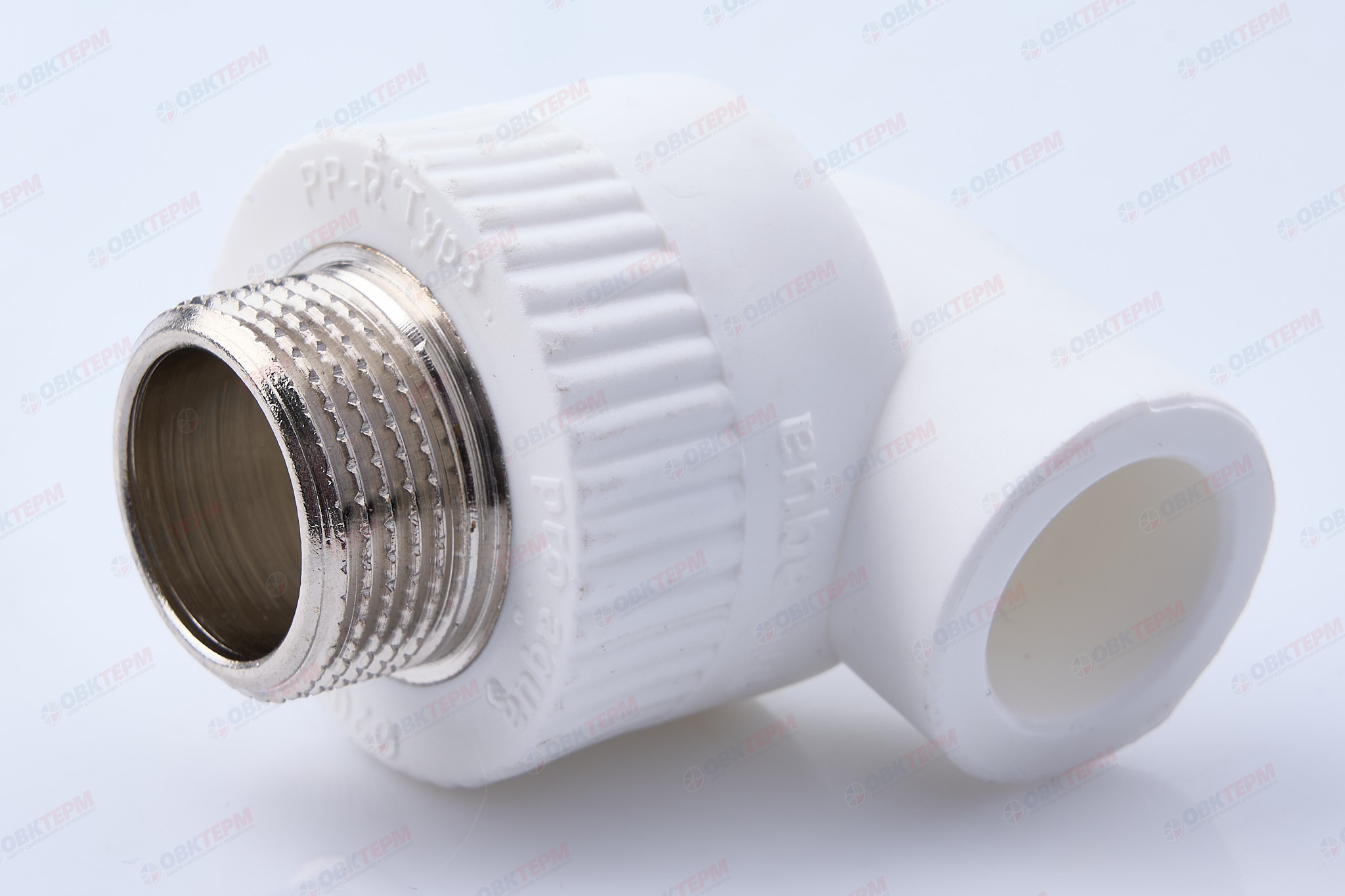 Угол с МРН  20 * 3/4"   БЕЛЫЙ   (PRO AQUA)     (150/10) - изображение №1