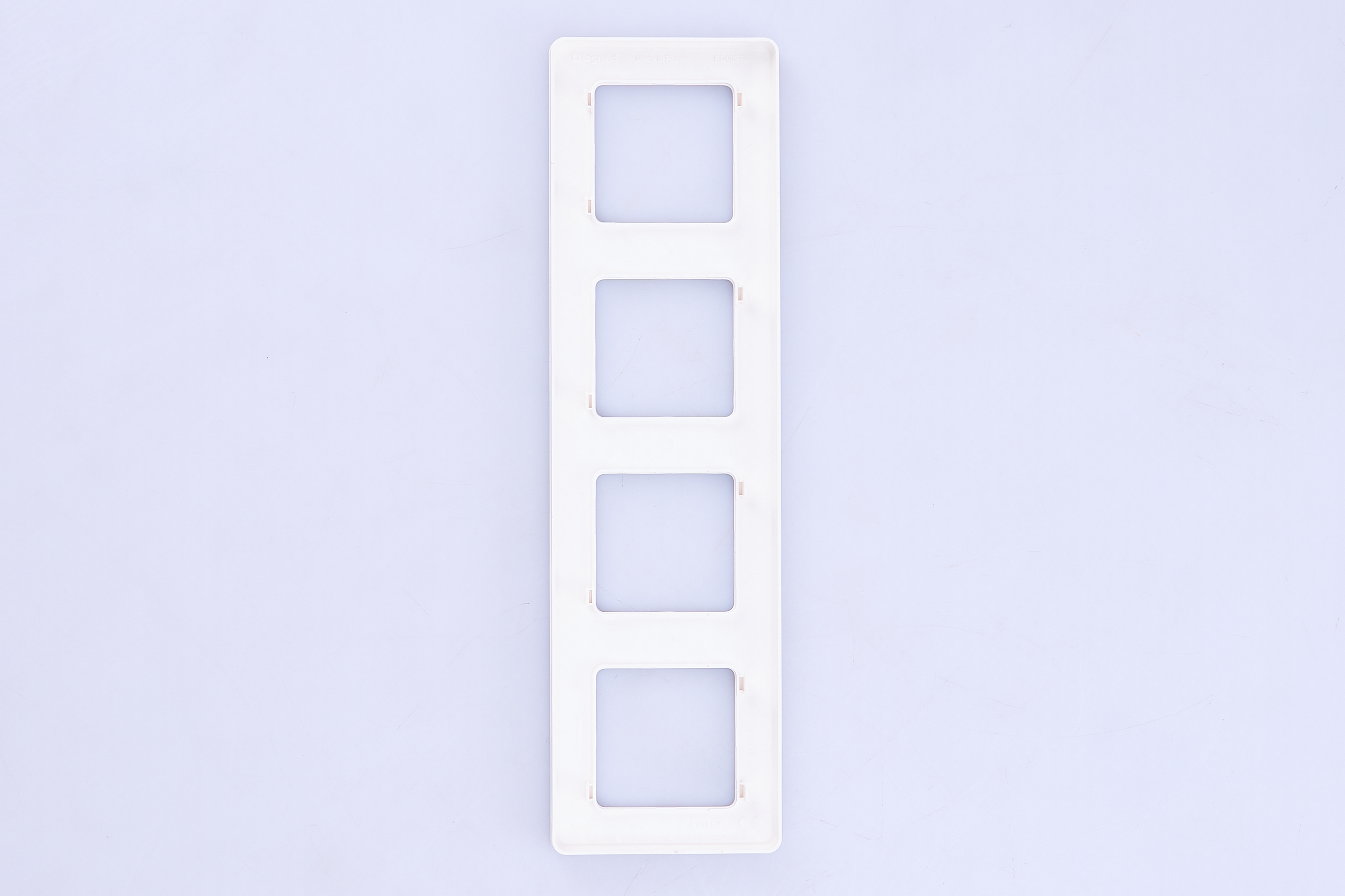 Рамка 4-м белая IEK Inspiria (Legrand) - Изображение №5