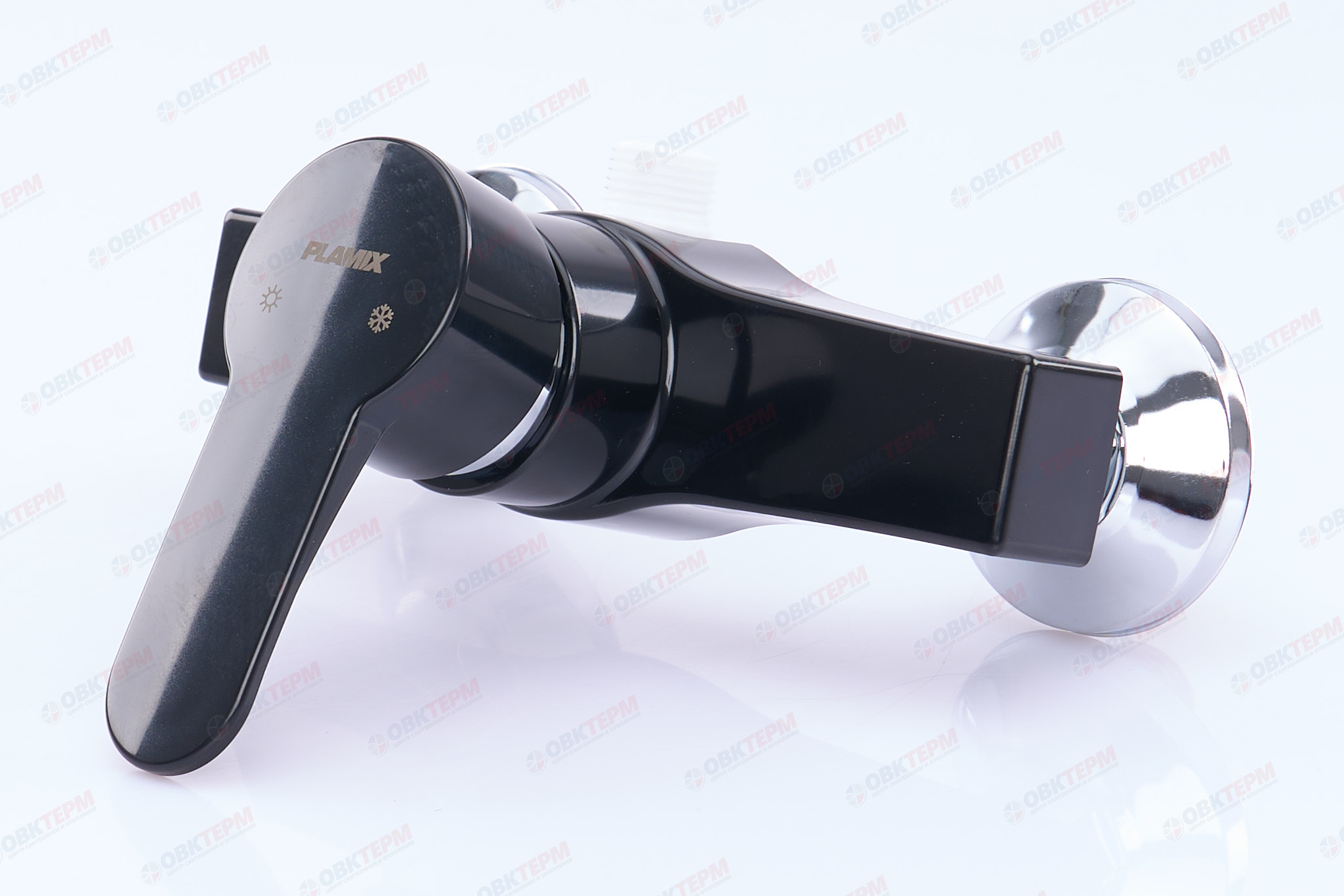 Смеситель д/душ.кабины PLAMIX Mario-003 Black, (Ø40, без шланга и лейки) (30шт/ящ) - Изображение №3