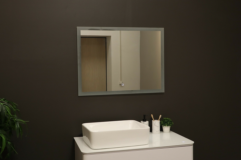 Зеркало  800х600 прямоугольное с подсветкой Norma-Lite (сенсор выкл, хол. свет) Silver Mirrors - Изображение №3