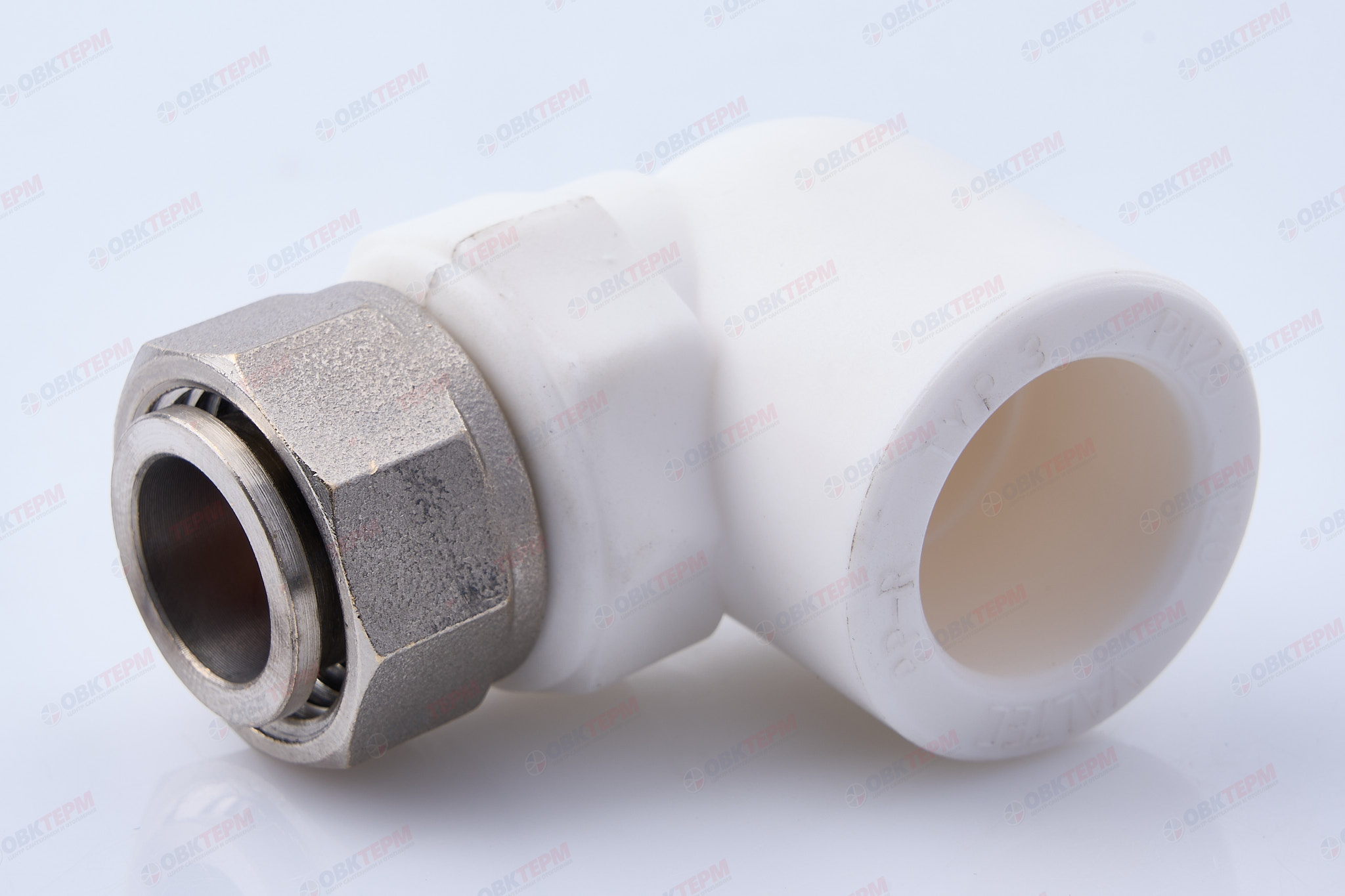 Угольник с накидной гайкой 20*1/2     (Valtec )   (10шт/360ящ) - Изображение №1