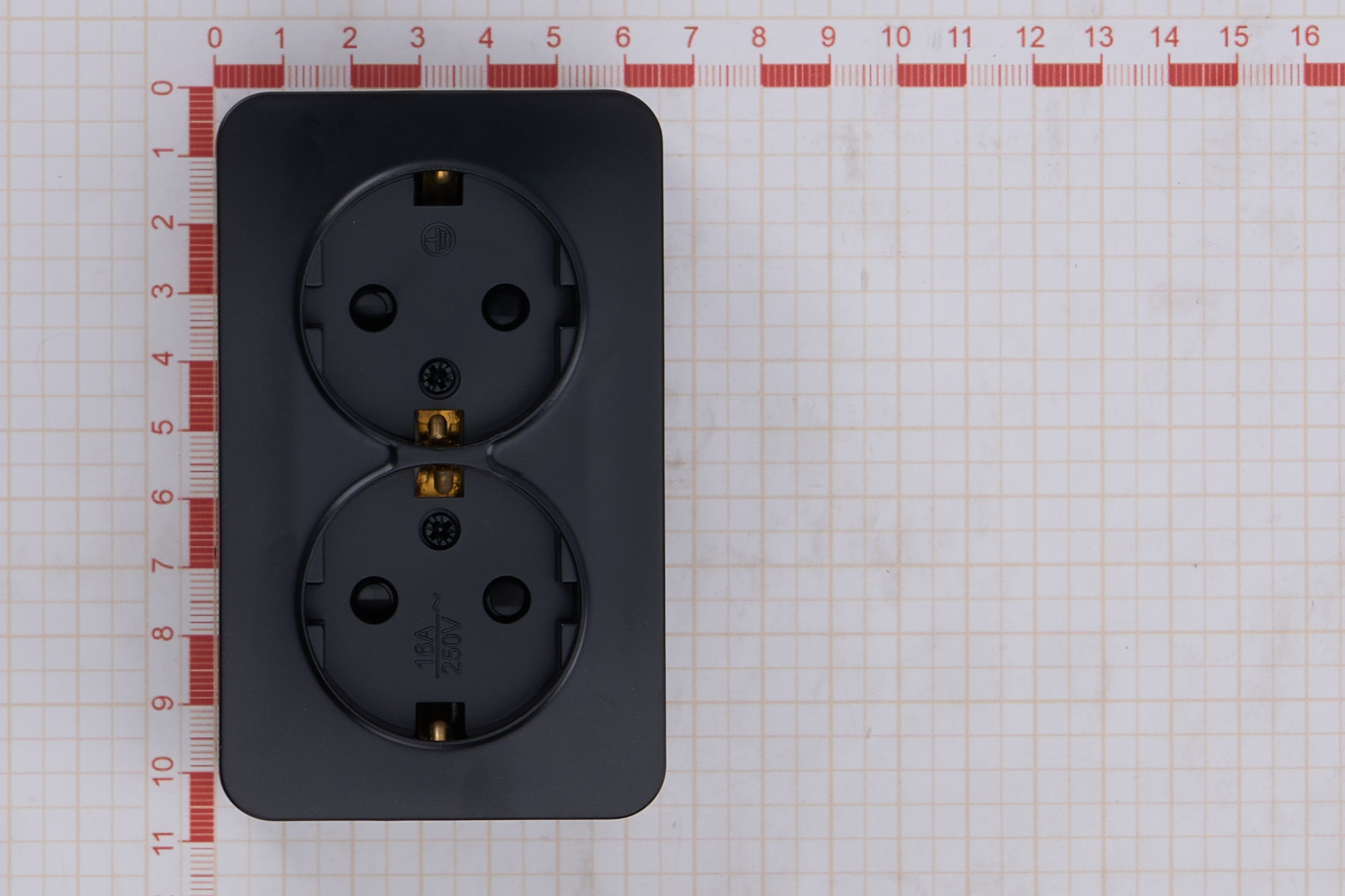 Розетка 2-местная с/з открытой установки, 250В, 16А, IP20, серия София,черный матовый MST16-12-05 - Изображение №5