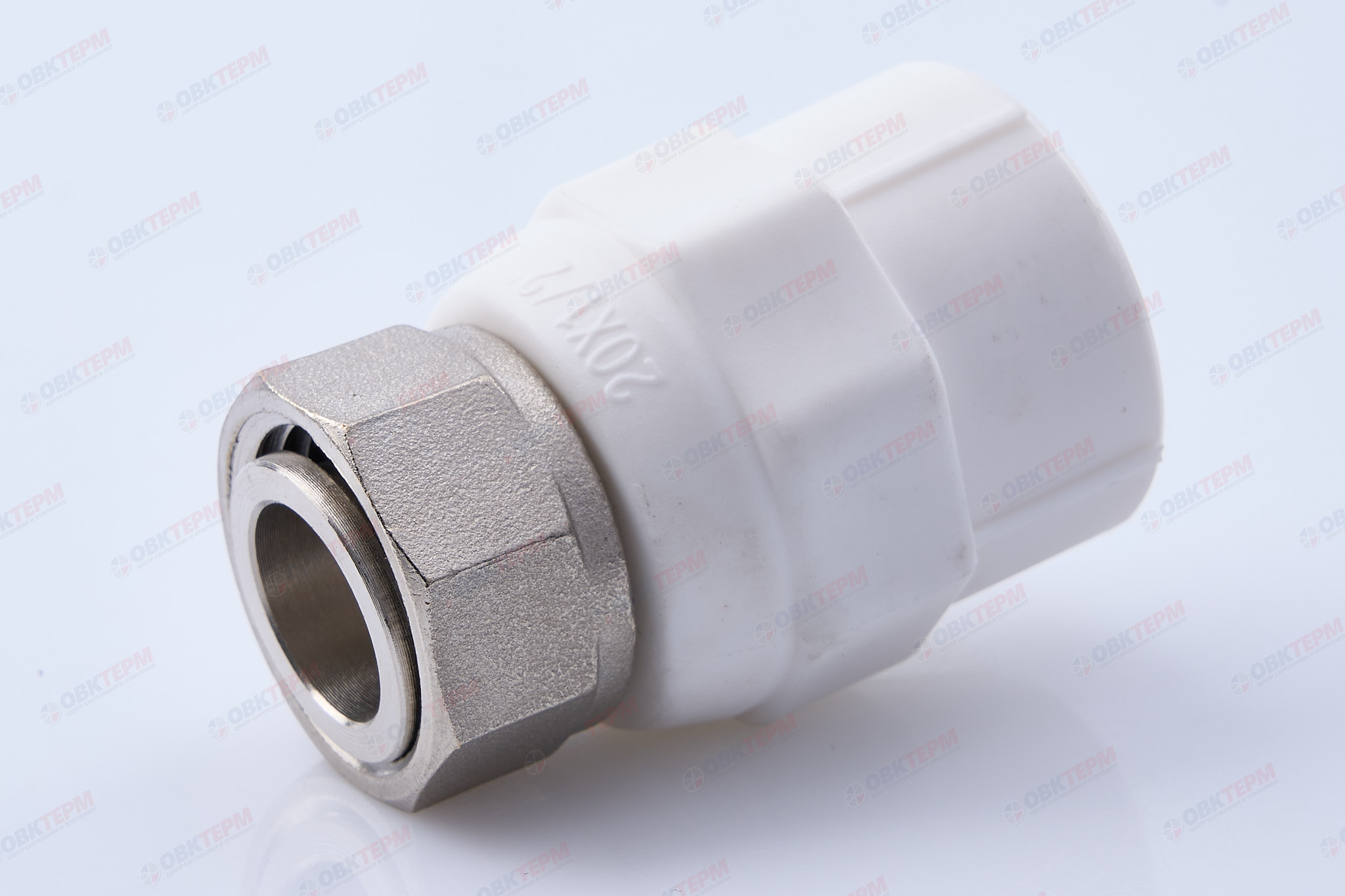 Соединитель с накидной гайкой 20*1/2     (Valtec )   (10шт/400ящ) - Изображение №1