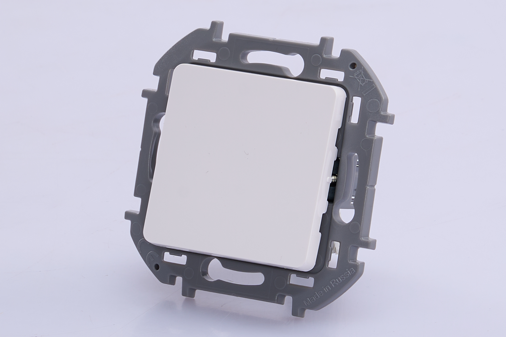 Выключатель 1-клавишный механизм Белый 10АХ 10А IP20 IEK Inspiria (Legrand) - Изображение №2