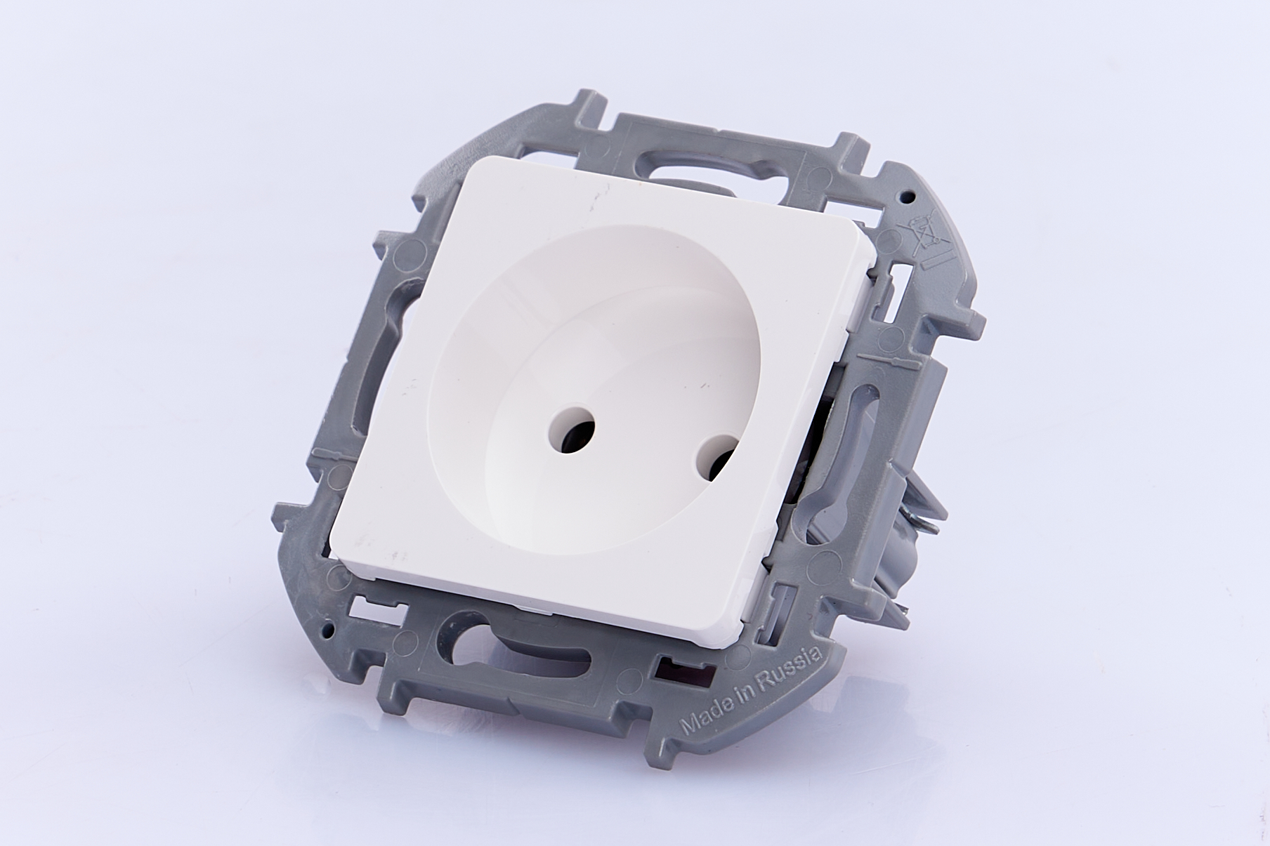 Розетка 1-м механизм б/з 16А IP20 250В 2P Белый IEK Inspiria (Legrand) - Изображение №2