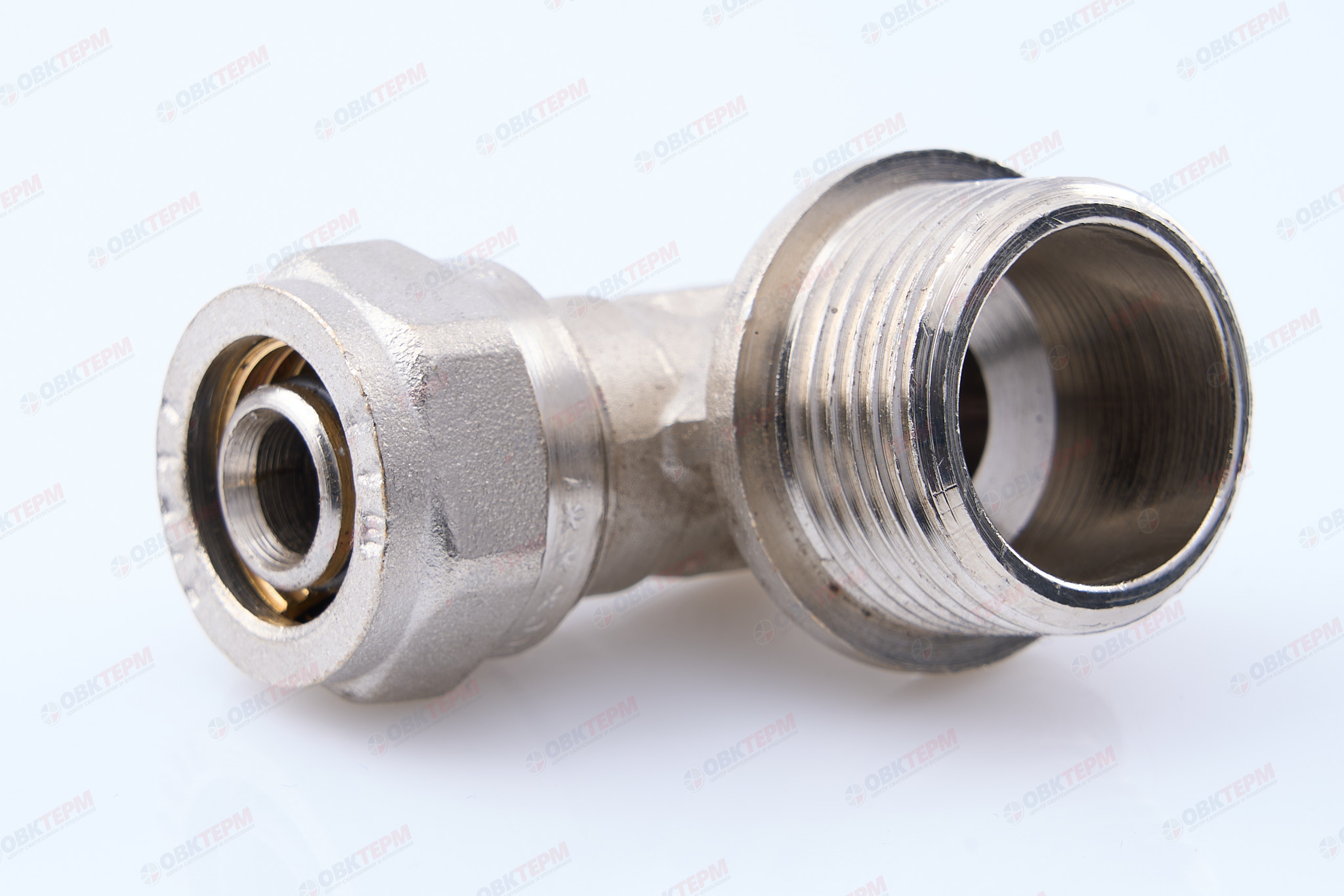Угольник  обжимной   с переходом на нар. р.  Valtec 16 *  3/4"          (10уп/100ящ) - Изображение №1
