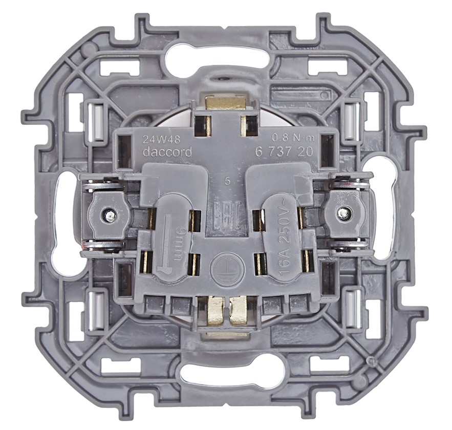 Розетка 1-м механизм с/з 16А IP20 250В 2P+Е Белый IEK Inspiria (Legrand) - Изображение №3