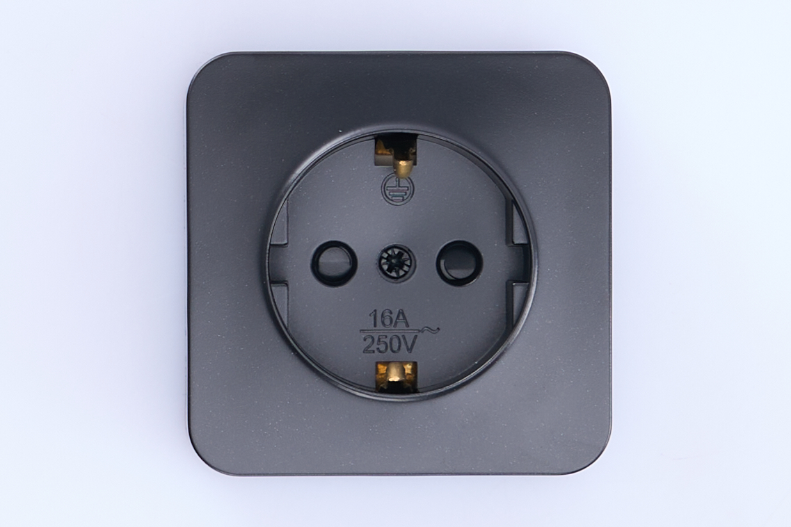 Розетка 1-местная с/з открытой установки, 250В, 16А, IP20, серия София, черный матовый, MST16-11-05 - Изображение №3