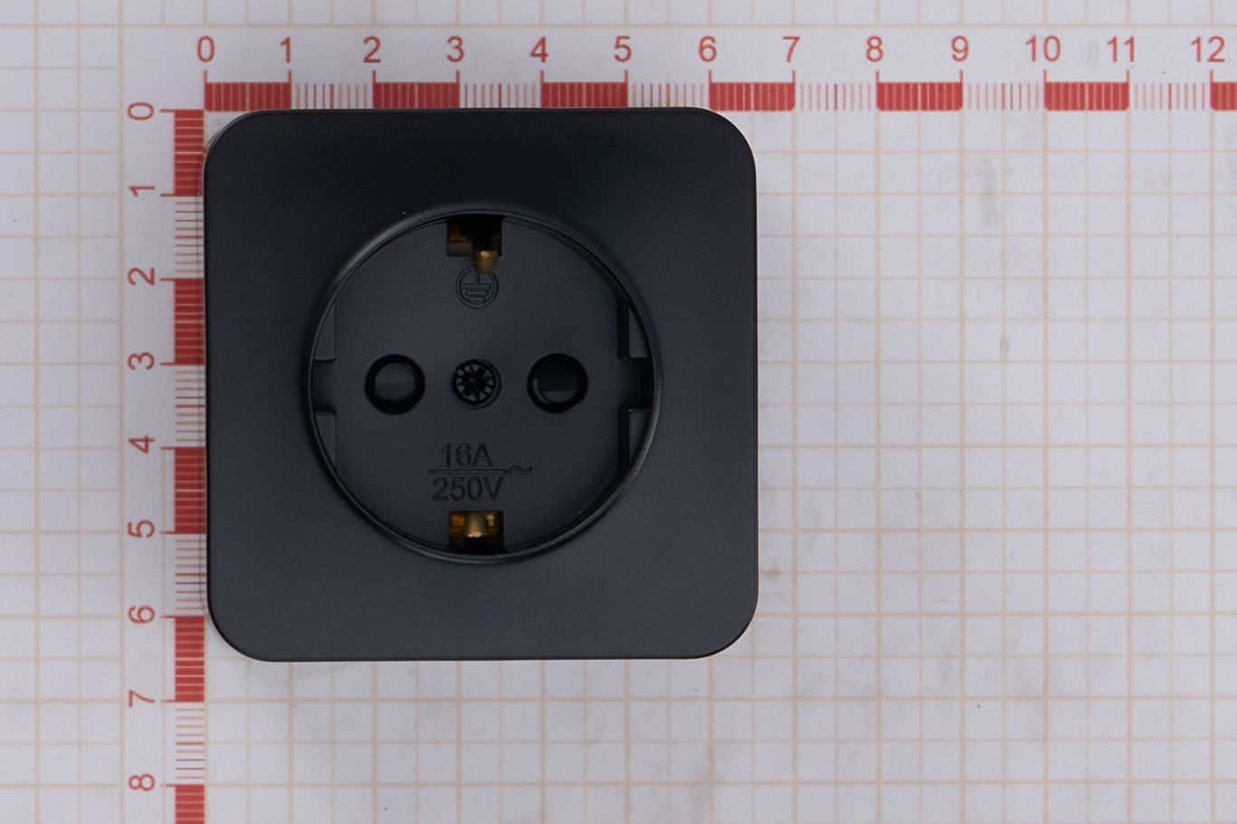 Розетка 1-местная с/з открытой установки, 250В, 16А, IP20, серия София, черный матовый, MST16-11-05 - Изображение №5