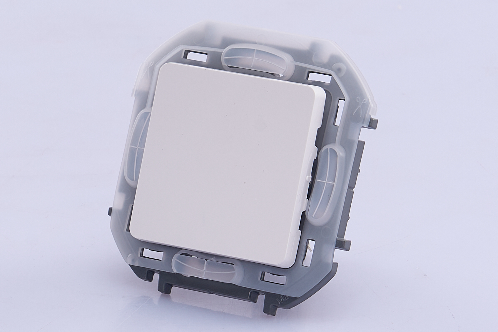 Переключатель 1-клавишный механизм Белый 10АХ 10А IP20 IEK Inspiria (Legrand) - Изображение №2