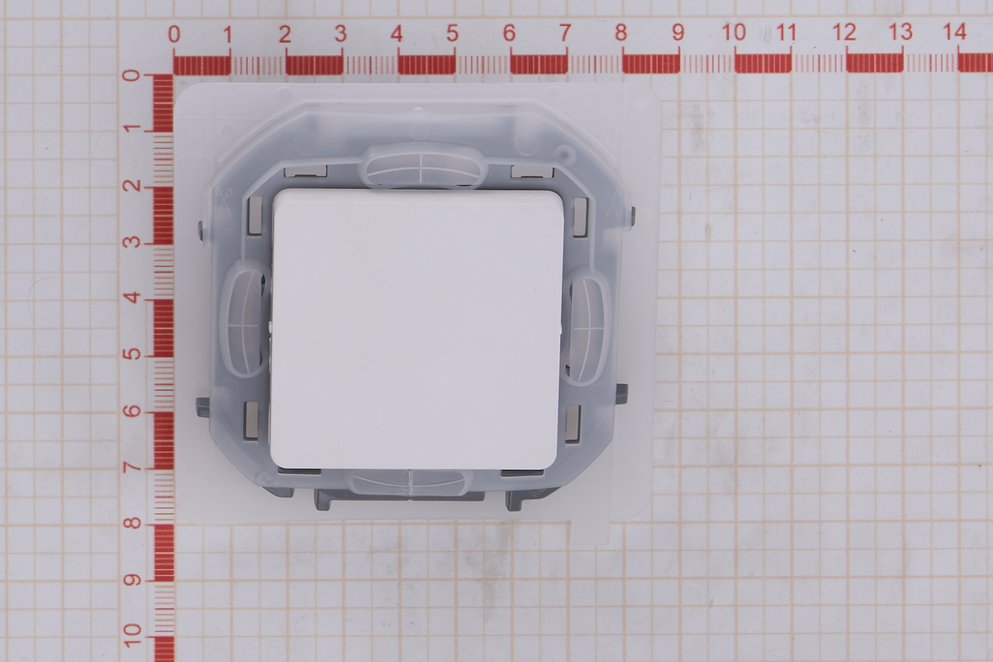 Переключатель 1-клавишный механизм Белый 10АХ 10А IP20 IEK Inspiria (Legrand) - миниатюра №10