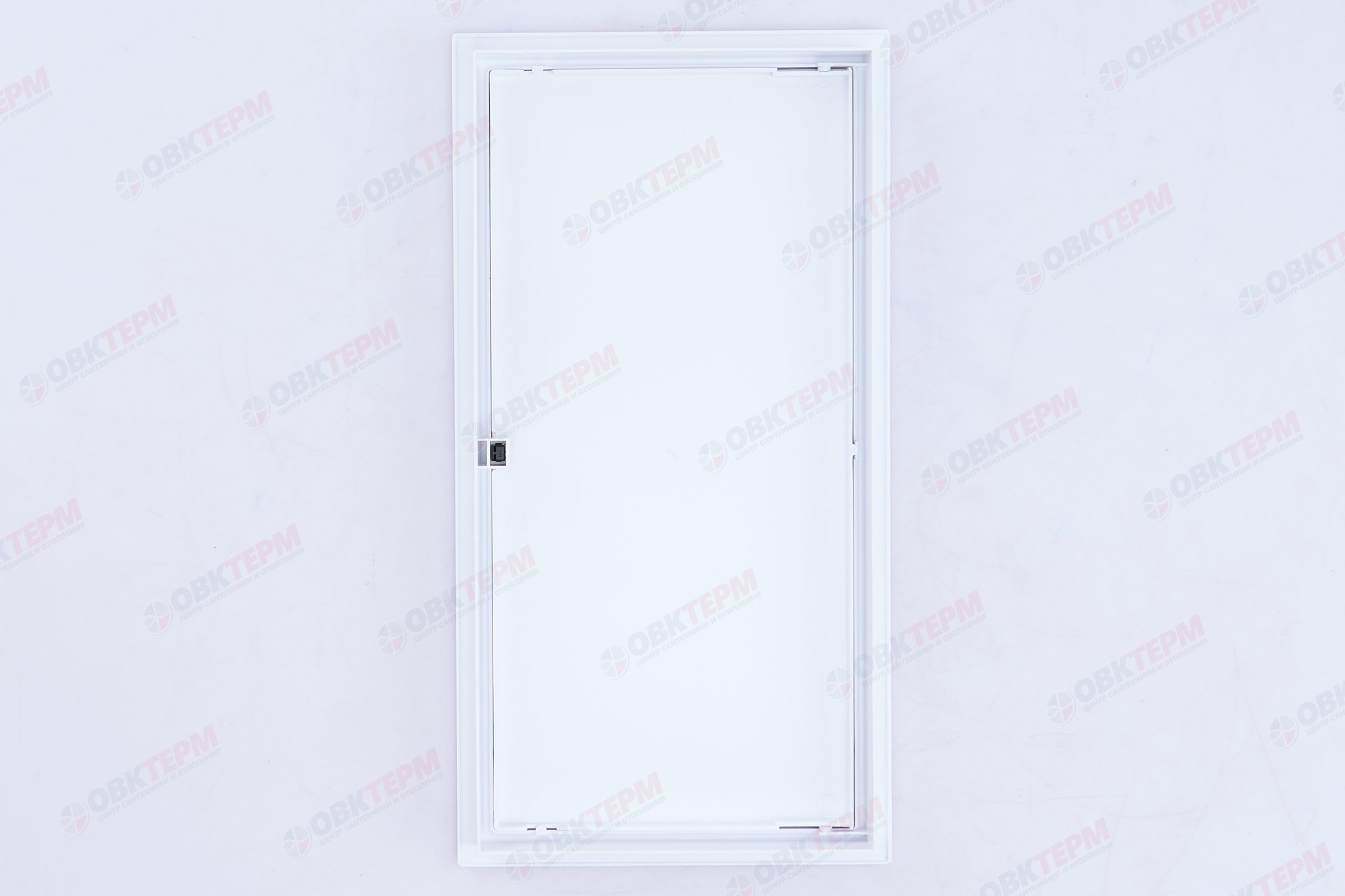 Лючок пластиковый с замком 2040 ЛПЗ Ш216*В416 с фланцем 197*395 (20шт/уп) Эвент - Изображение №3