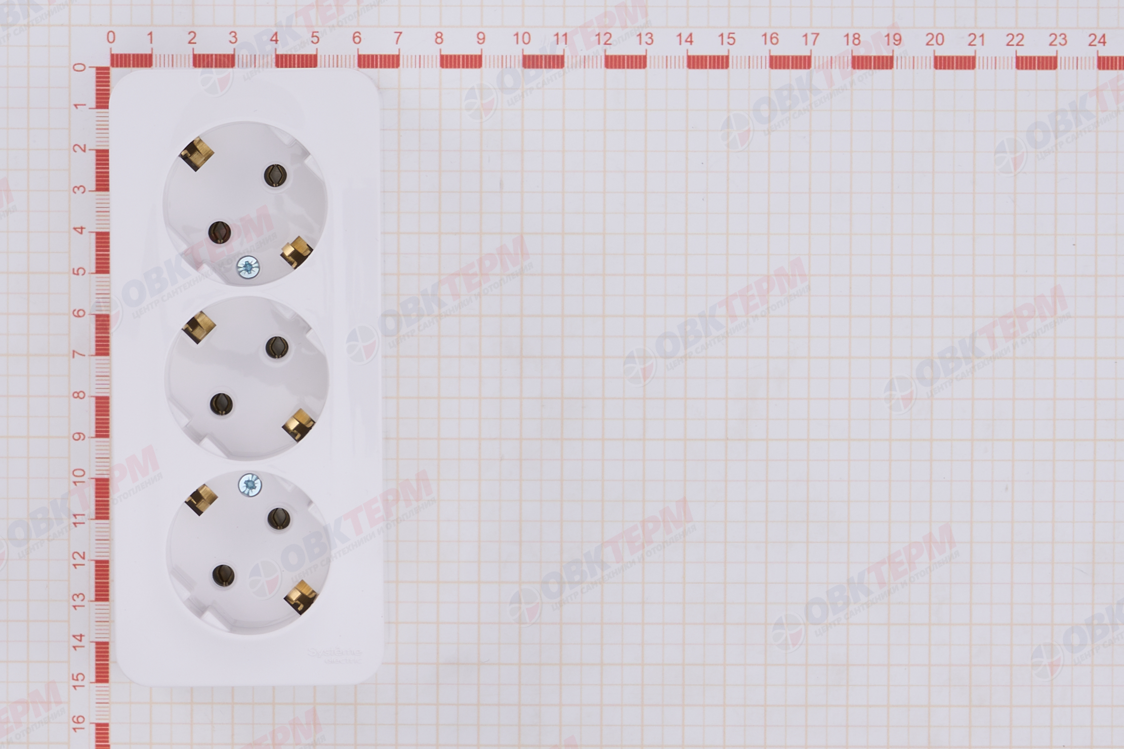 Розетка 3-местная с/з 16А IP20 без защ. шторок с изолир. пластиной белый Blanca Systeme Electric - миниатюра №8